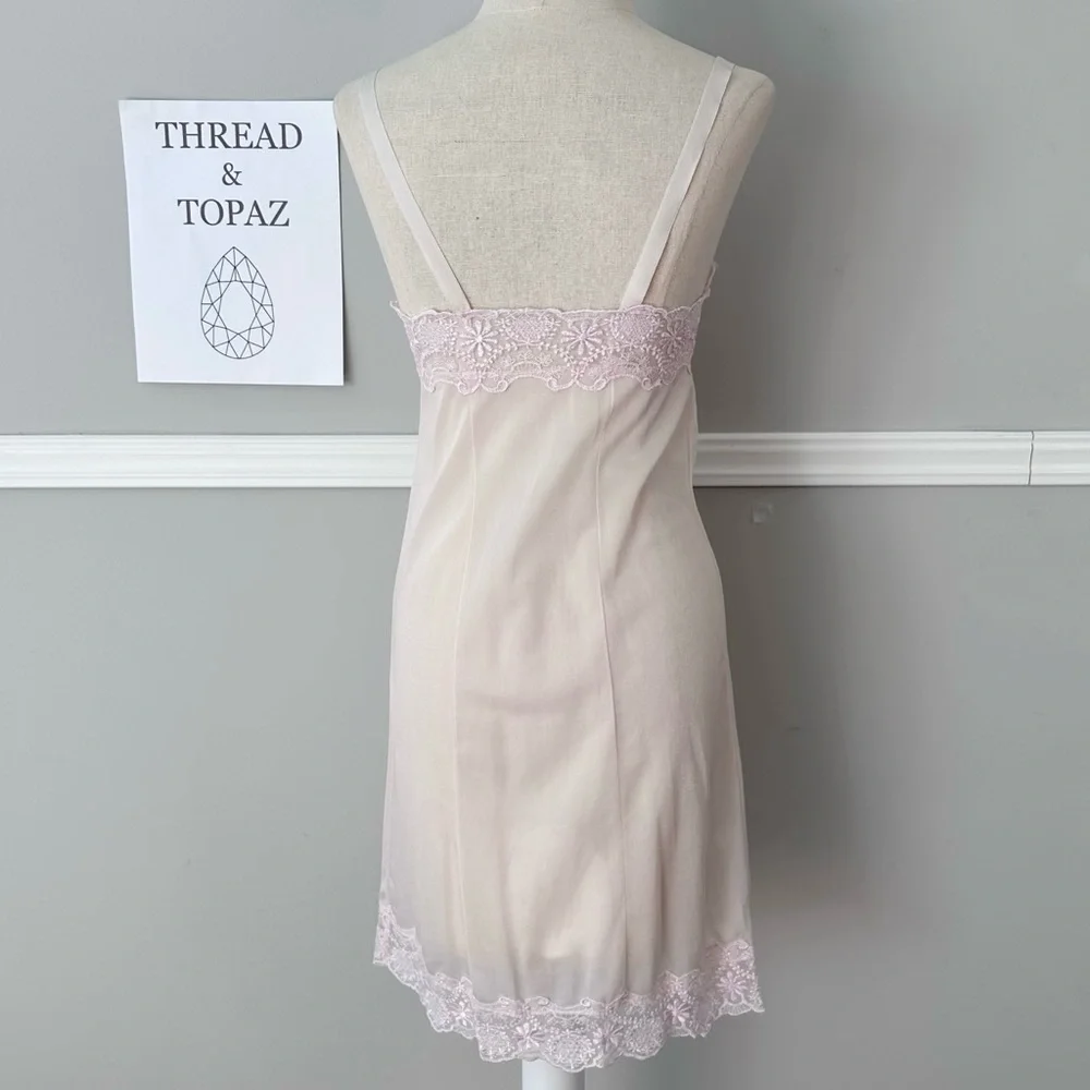Vintage 60s Nylon Lace Slip Nude Peach Small - Picture 4 of 9